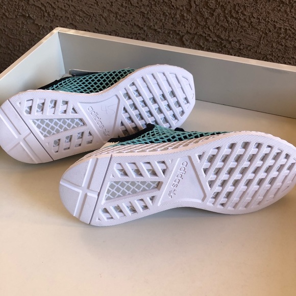 ❗️SOLD ADIDAS DEERUPT RUNNER PARLEY SZ 5 - Picture 7 of 8